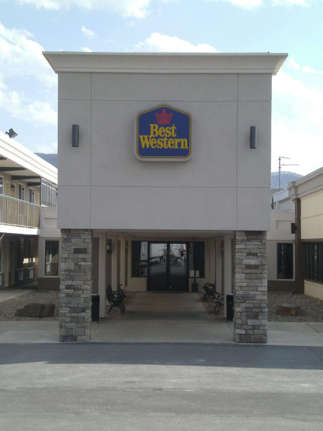 Quality Inn & Suites Williamsport Exterior photo